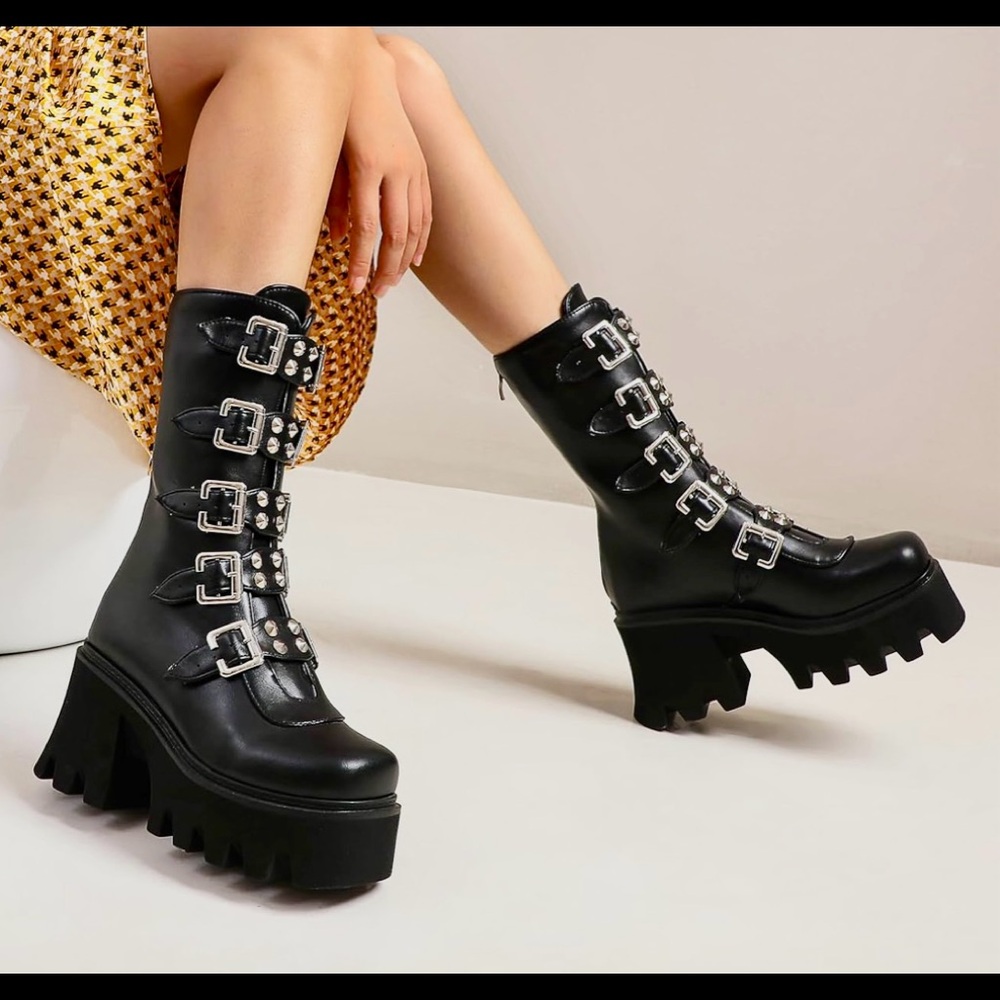 YIYA Black Platform Goth Boots